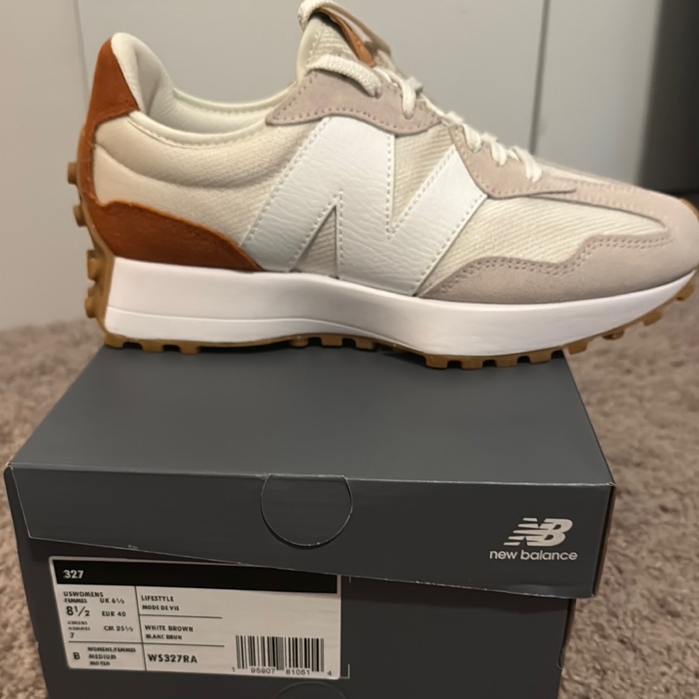 New Balance Womens Lifestyle Shoes - White and Brown 327 size 8.5